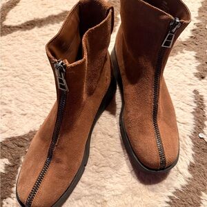 NWOT Aerosoles Francis Brown Zipper Boots